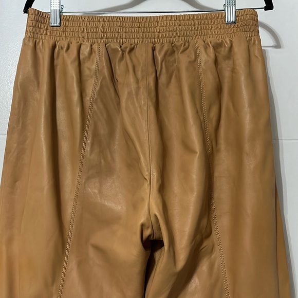 FRAME Lamb Leather Cropped Pants - Picture 7 of 10